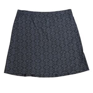 Rip Skirt Size L Wrap Skirt Black White Pattern Print Geometric Hawaiian